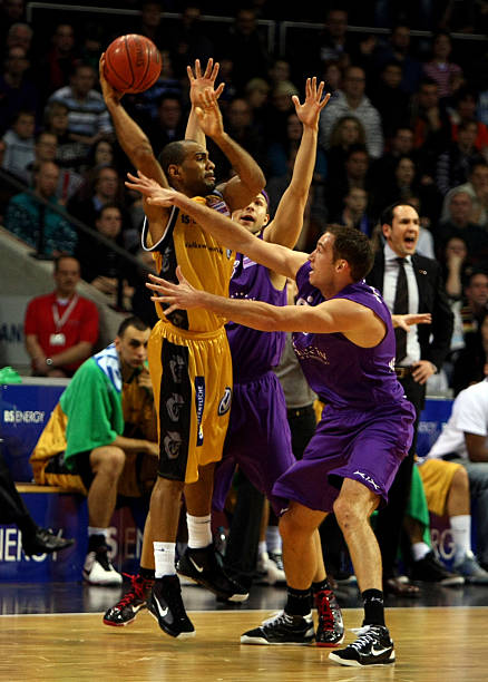 这名男子突 这名男子突