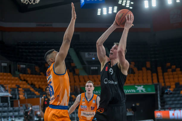 加内特的职 加内特的职