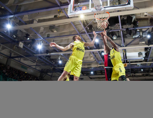 超保级队的 超保级队的