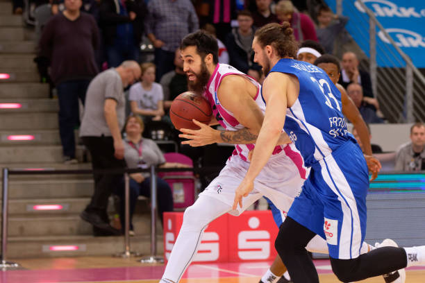 然年仅21 然年仅21